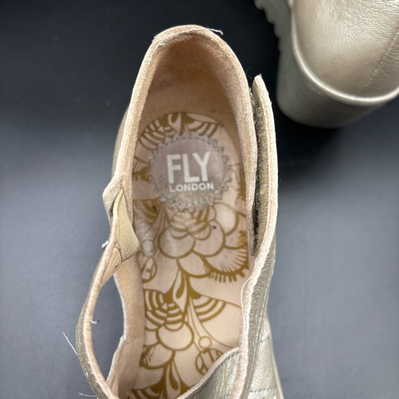 Fly London Womens Shoes Wedge Platinum Silver Metallics
Strap Thick Sole 10.5 41 - Picture 5 of 8